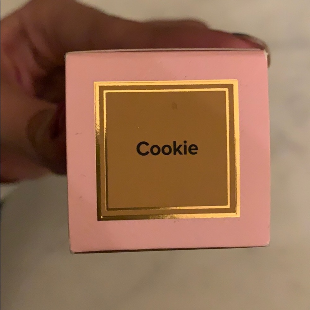 Too Faced Born This Way concealer COOKIE - Picture 4 of 4